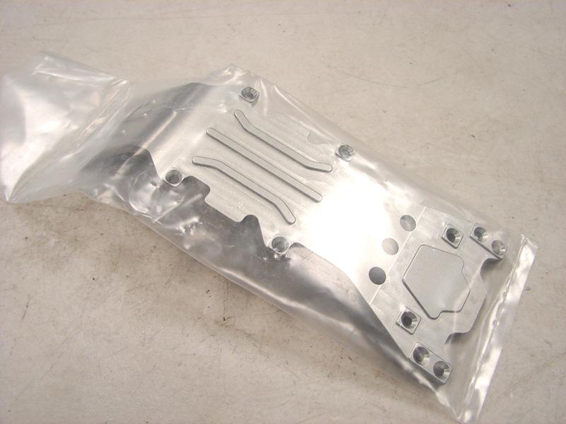 Hard Anodized Billet Machined Forged Alloy Rear Skid Plate for T-Maxx & E-Maxx